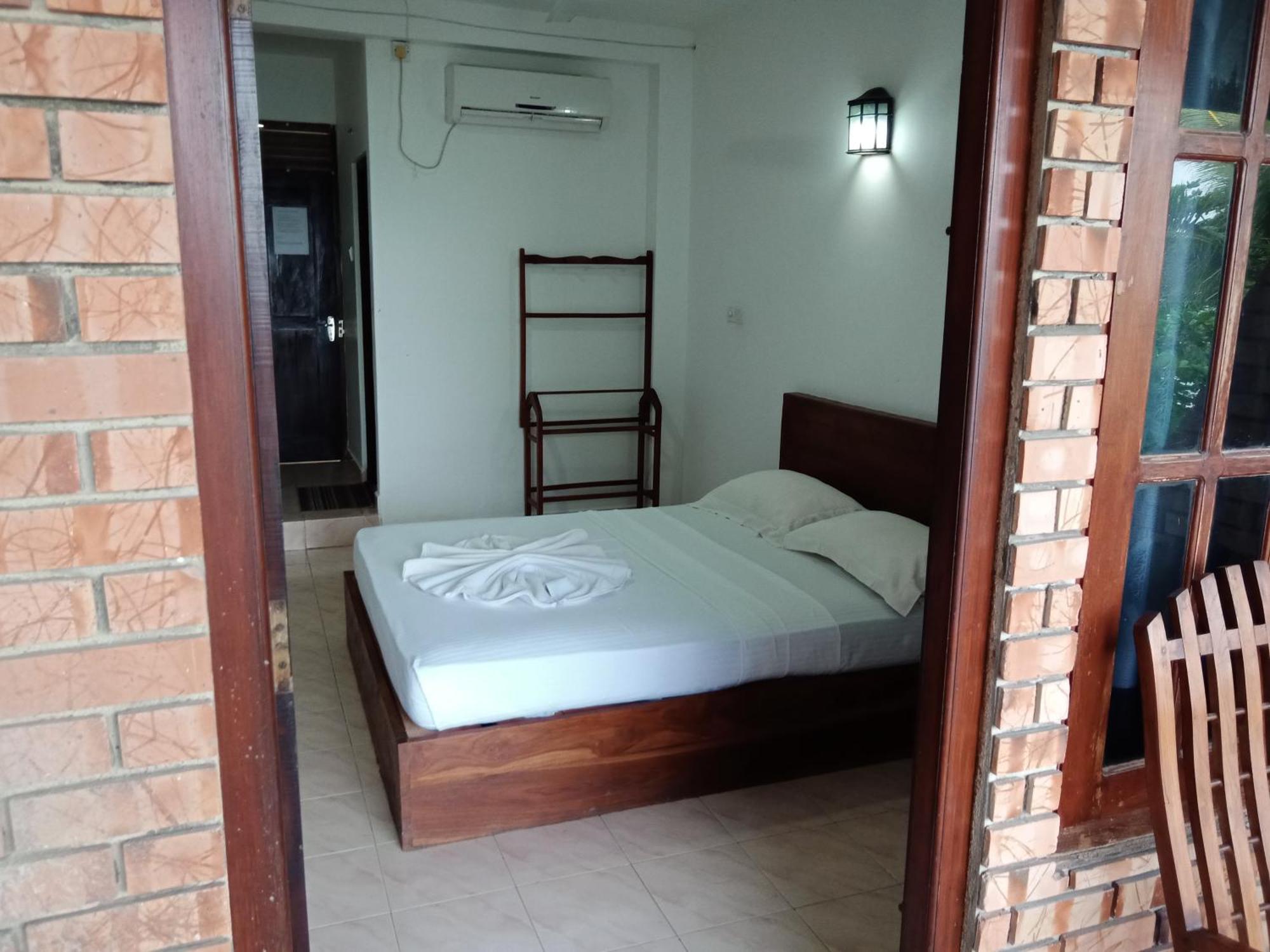Wave Beach Resort Unawatuna Pokoj fotografie